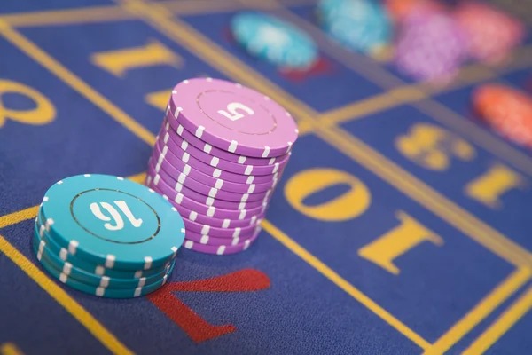 Fish Hunter rare fish tier showing large fast-moving targets with 10x to 50x payout multipliers